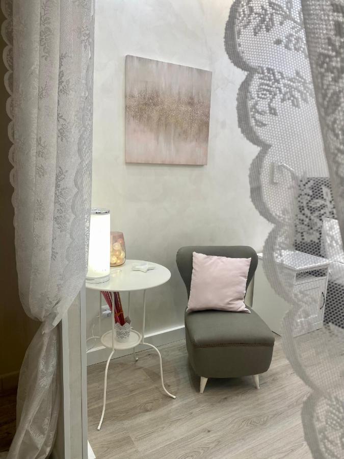 Apartment Close To The Coloseum, 2 Minutes Walk From Metro A Exterior photo